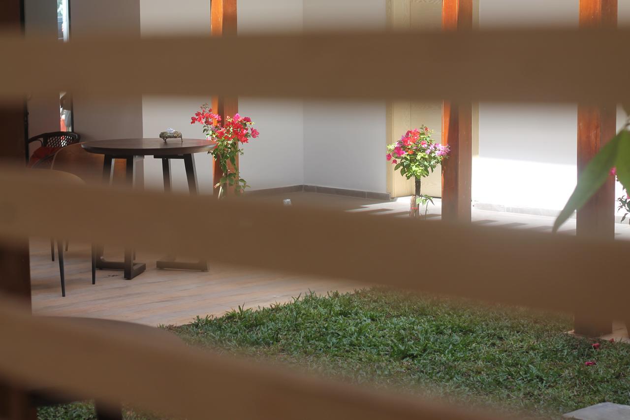 Benny'S City Hotel Sihanoukville Esterno foto