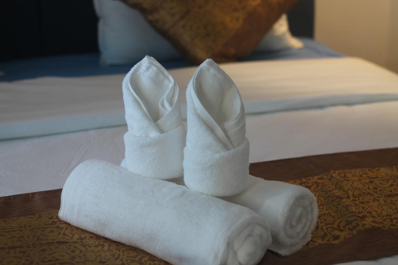 Benny'S City Hotel Sihanoukville Esterno foto
